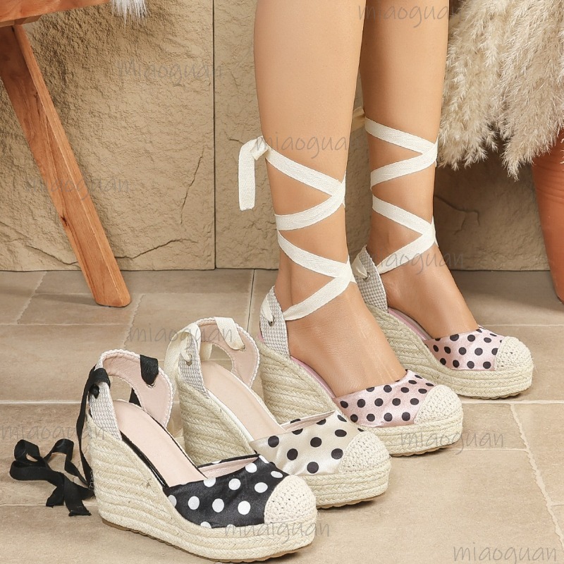 รองเท้าส้นเตารีดแบบสานลายจุดสำ - Ribbon Tie Heel บทวิจารณ์และราคา