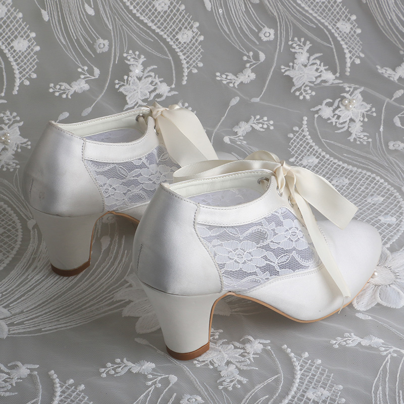 รองเท้าบูทเจ้าสาวส้นบล็อกแบบสั - Ribbon Tie Heel บทวิจารณ์และราคา