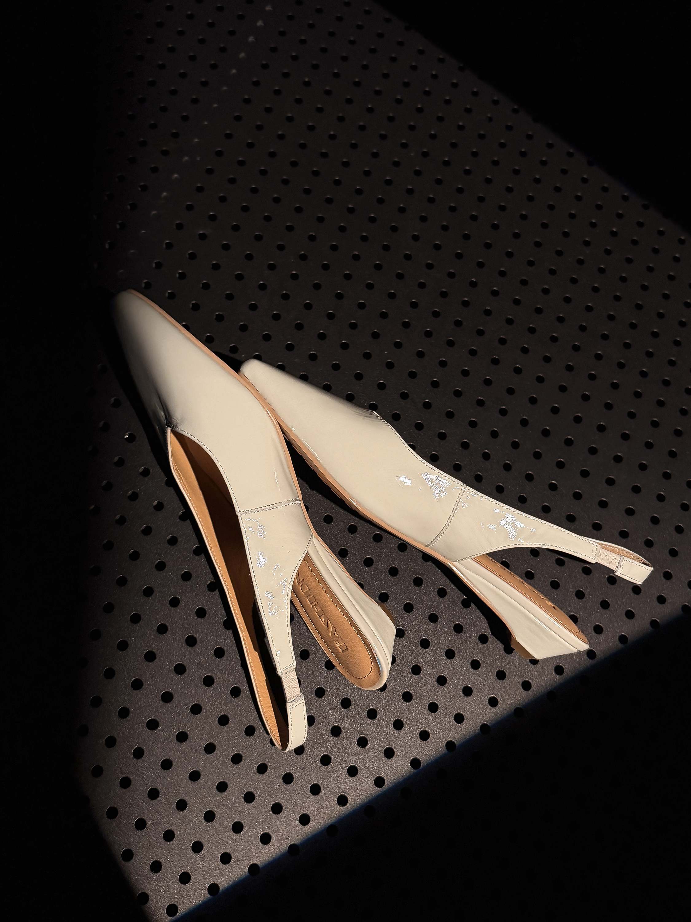 รองเท้าส้นเตี้ยหนังวัว Lenkise - Women Shoes Brands บทวิจารณ์และราคา