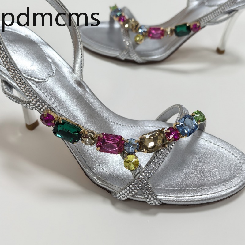 รองเท้าแตะผู้หญิงรุ่นใหม่สำหรั - Women Shoes Brands บทวิจารณ์และราคา