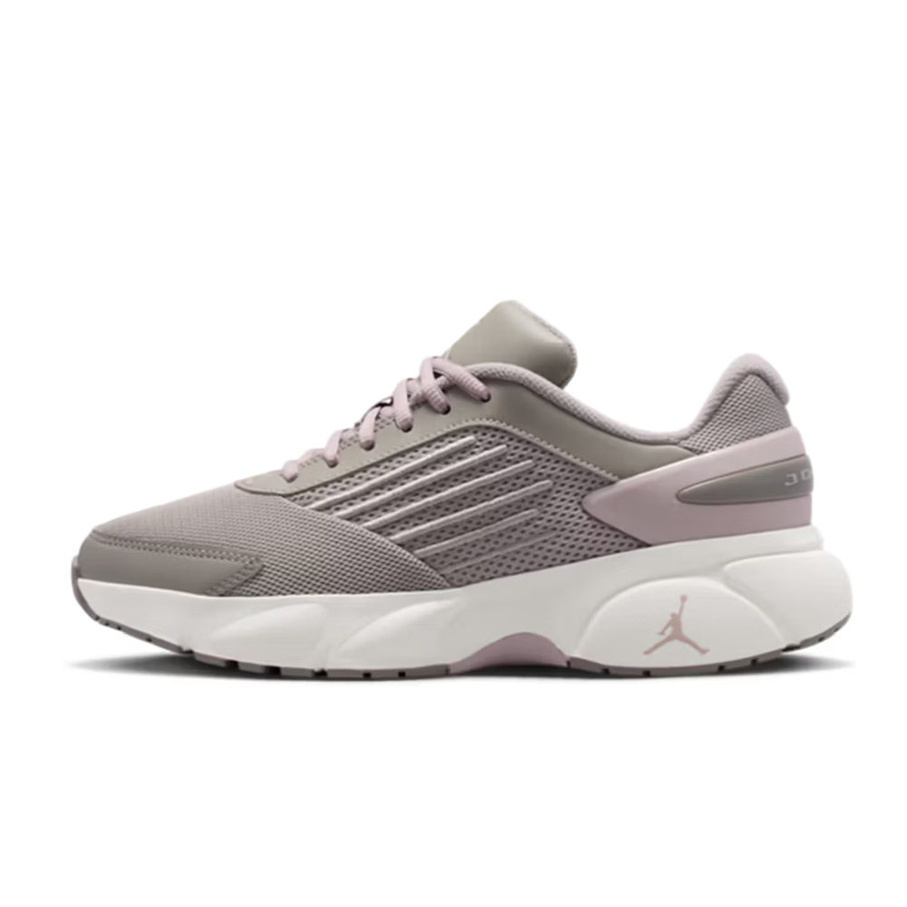 ไนกี้ จอร์แดน ทรันเนอร์ โฟลว์: - Women Shoes Jordan บทวิจารณ์และราคา