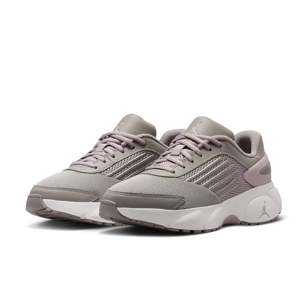ไนกี้ จอร์แดน ทรันเนอร์ โฟลว์: - Women Shoes Jordan บทวิจารณ์และราคา